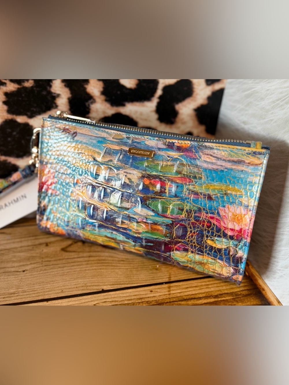 New Brahmin Melbourne DAISY Zip Wristlet Clutch WATERLILY Floral HTF NWT